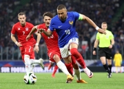 米兰百家乐-法国女足队实力强劲击败对手