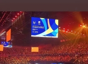 米兰百家乐-现场观众热情高涨，为选手加油