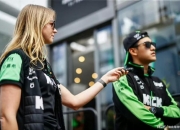 米兰体育app入口-包含哈斯车队轻取红牛车队，周冠宇点燃赛场的词条