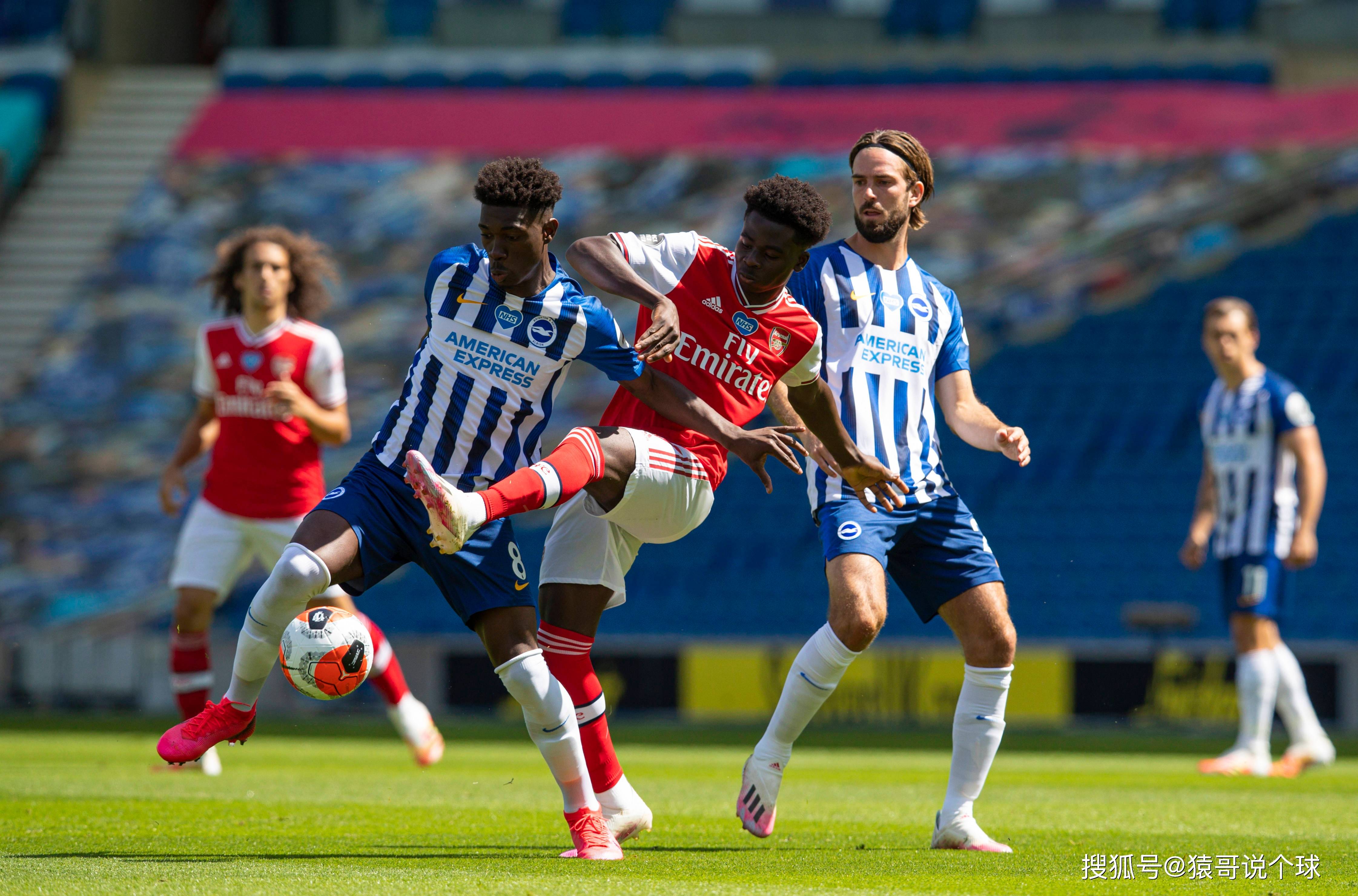 阿拉维斯主场大胜