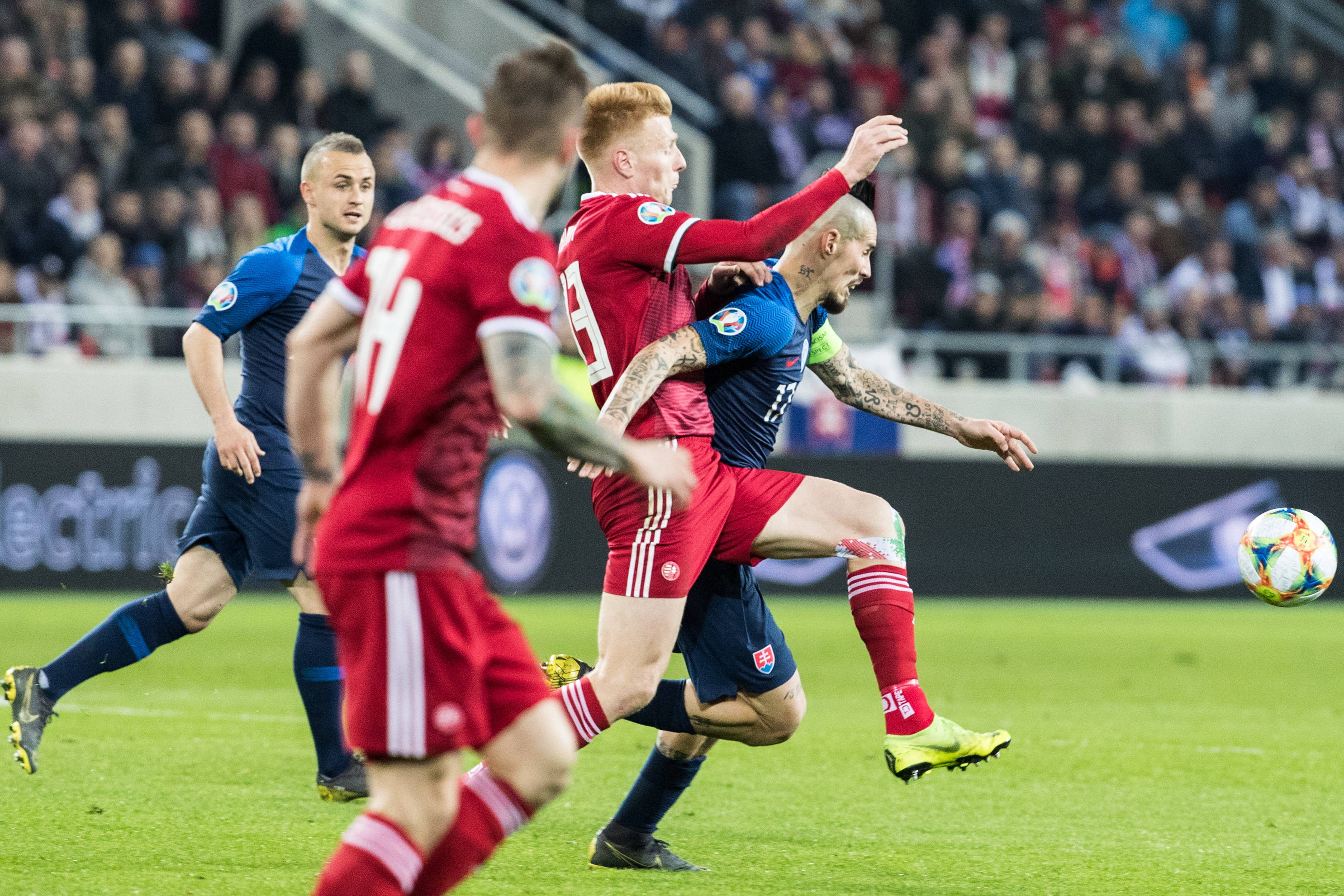 塞尔维亚客场逼平卢森堡，小组领先优势被挑战的简单介绍