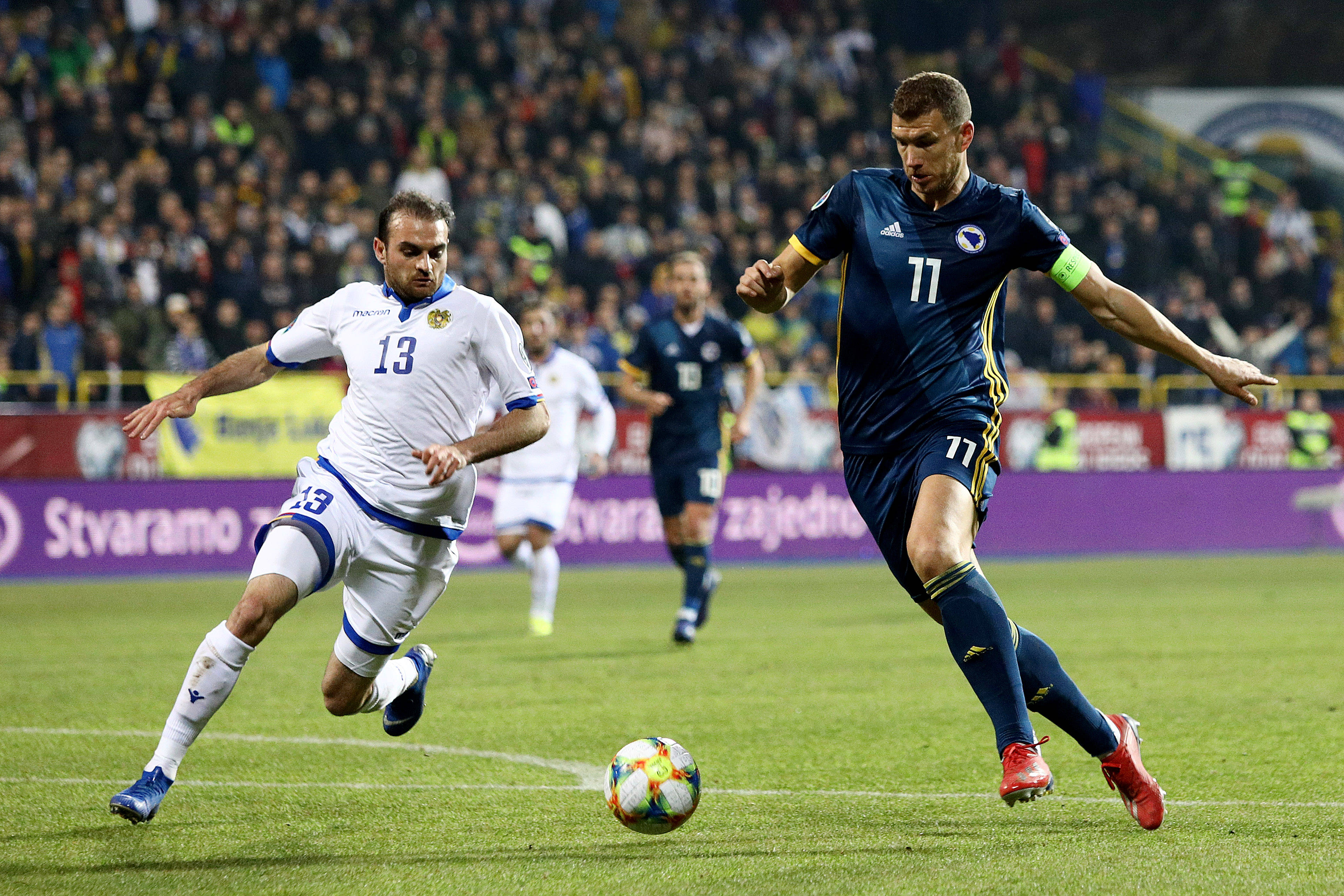 包含南特主场迎战里尔，力争取胜的词条