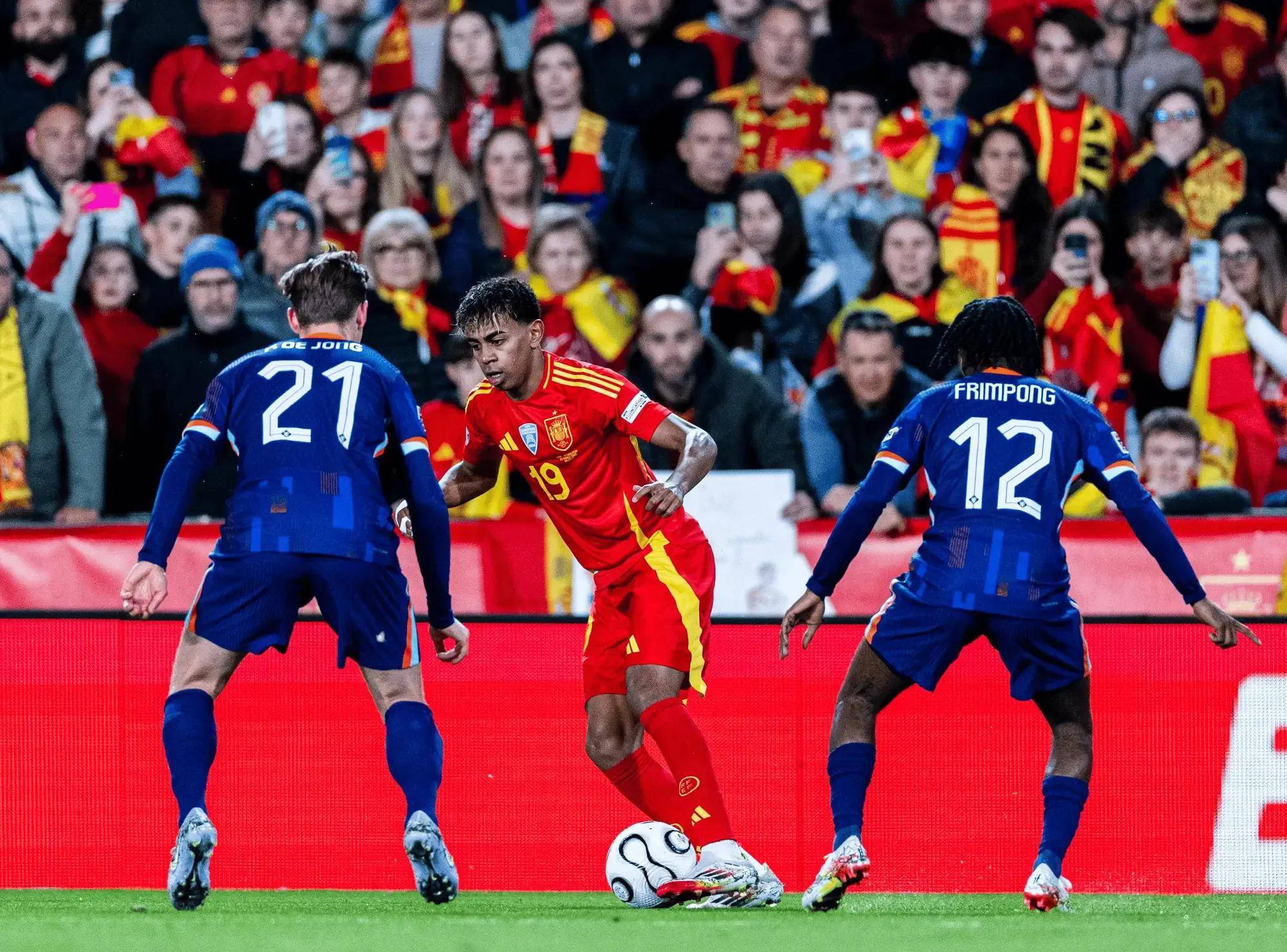 荷兰大胜乌克兰，闯入欧国联半决赛