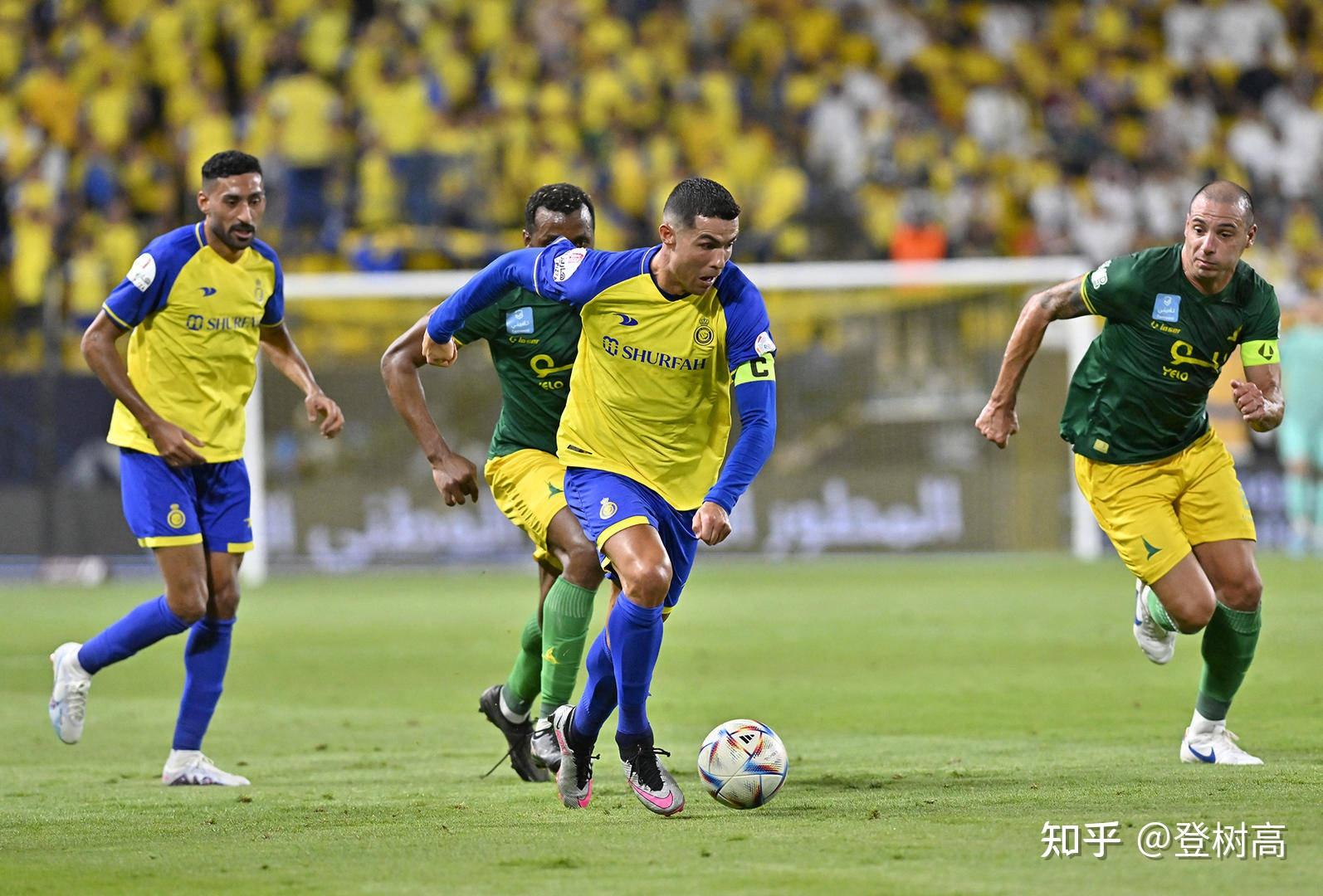 阿尔艾因俱乐部在亚冠联赛中取得胜利，晋级下一轮比赛